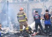 Obat Nyamuk Merebet ke Kasur, Empat Buah Rumah Jadi Arang.