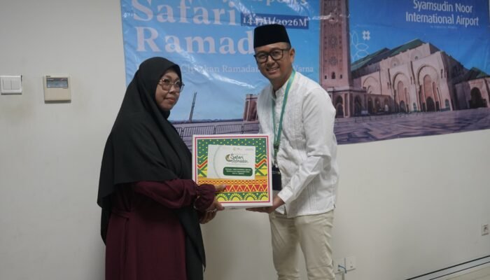 Angkasa Pura Indonesia Salurkan Bantuan TJSL Ramadan untuk Warga dan Komunitas Bandara Syamsudin Noor
