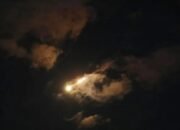 Iran Klaim Rudalnya Serang Lokasi Diduga Markas Komandan AS dan Israel