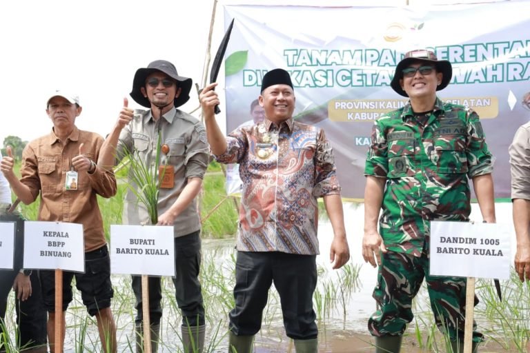 Perkuat Ketahanan Pangan, Pemkab Batola Bersama Kementan Laksanakan Gerakan Tanam Serempak CSR 1 IMG 20260315 WA0026