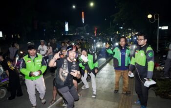 Sahur On The Road, Komunitas Vespa Banjarmasin Bagikan Ratusan Paket Makanan untuk Pekerja 4 IMG 20260315 WA0031