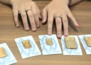 Harga Emas Antam Anjlok