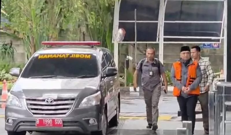 Mantan Menteri Agama Yaqut Tiba di KPK, Mengaku Bersyukur Bisa Lebaran di Rumah 1 IMG 20260324 WA0014