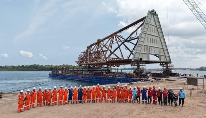 Proyek Manpatu PT Pertamina Hulu Mahakam Melaju, memasuki Tahap Load Out dan Sail Away Jacket