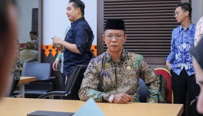 Yani Helmi Peringatkan Jembatan Pulau Laut Rampung Tepat Waktu