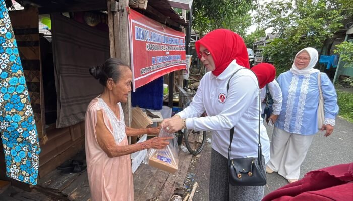 YJI Kalsel Sambangi Anak Penderita Jantung Bawaan, Salurkan Bantuan dan Edukasi Keluarga Pasien 3 IMG 20260309 221338