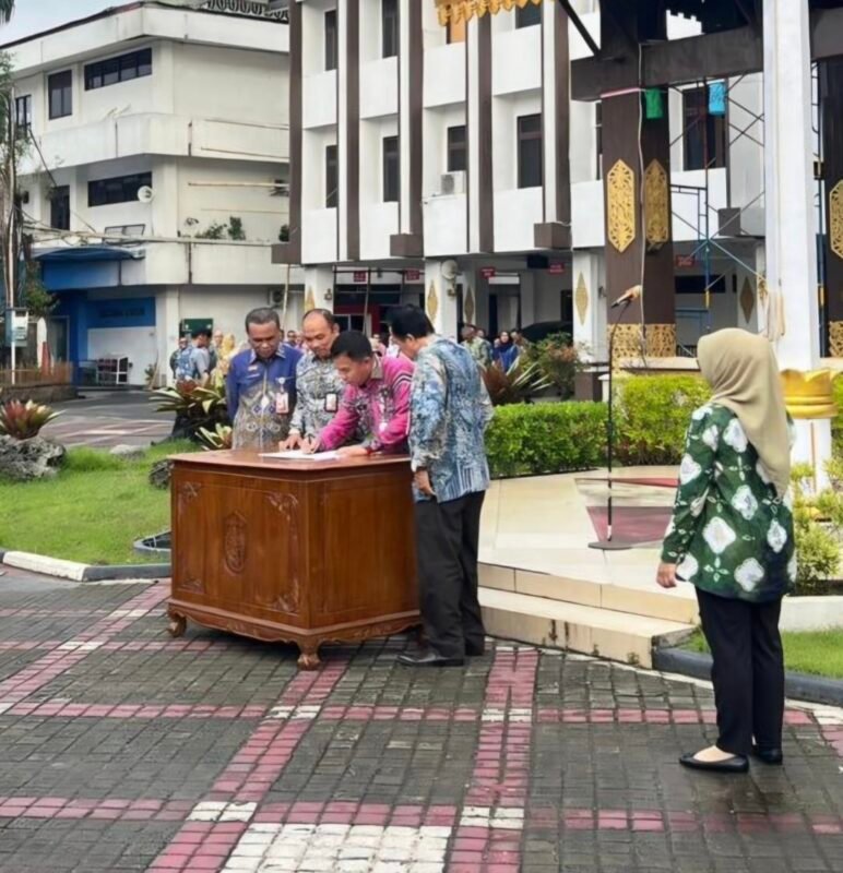 Wali Kota Yamin Tunjuk Dolly Sahbana sebagai Plt Sekda Banjarmasin 1 IMG 20260326 135143 e1774504351885