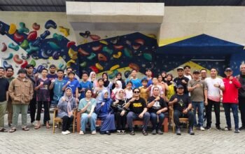 Ketua FPTI Kalsel Sambangi Latihan Atlet, Perkuat Silaturahmi dan Dorong Semangat Berprestasi 4 IMG 20260327 223636