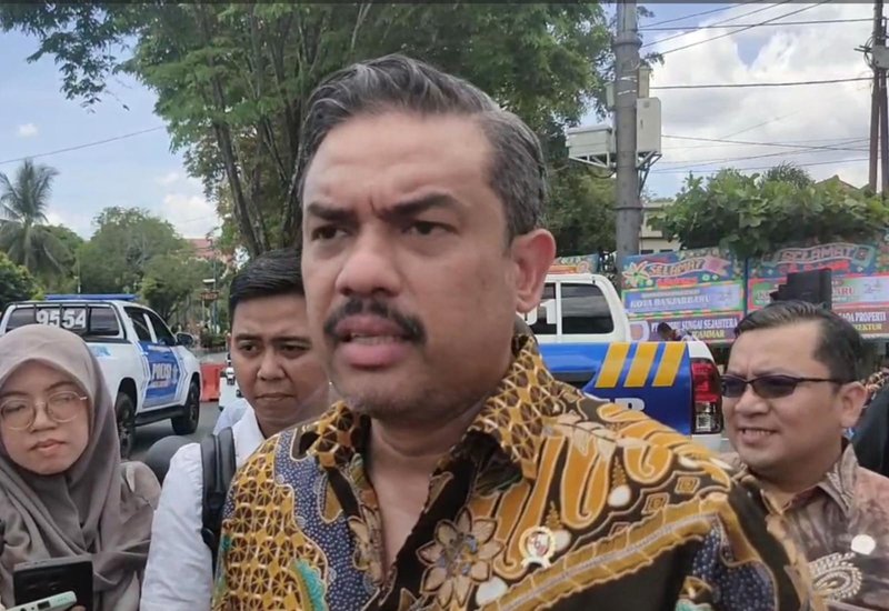 1 2 klm menteri umkm