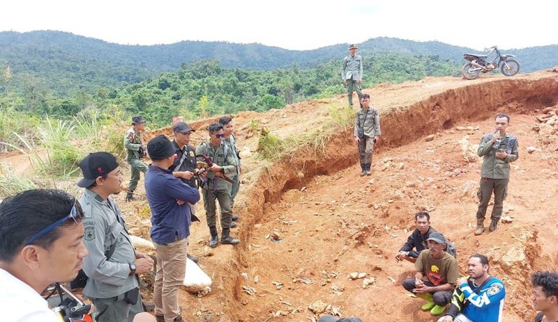 1 3 klm 5 cm Tambang Ilegalll