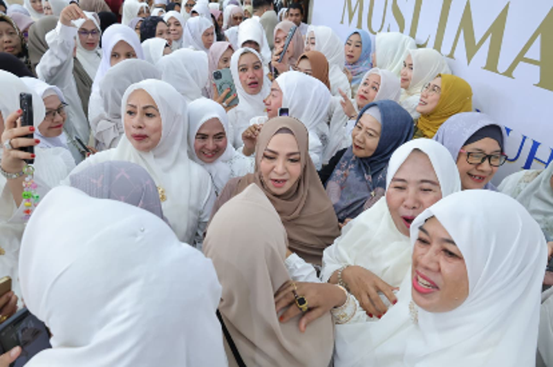 1 35 klm Kontrak Pemprov 31 Ketua TP PKK Hj Fathul Jannah Hadiri kajian muslimah
