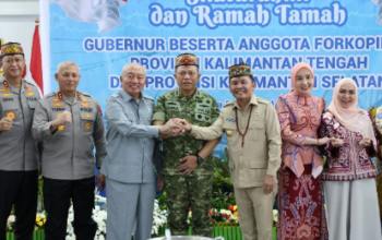 1 4 klm Kontrak Pemprov 17 Gubernur Kalsel H Muhidin beramah tamah dengan Gubernur Kalteng