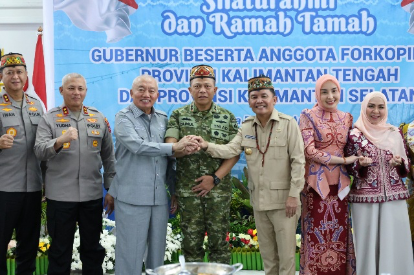 1 4 klm Kontrak Pemprov 17 Gubernur Kalsel H Muhidin beramah tamah dengan Gubernur Kalteng