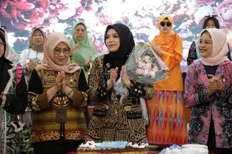 1 4 klmn Kontrak Pemprov 10 BKOW Kalsel suilaturrahmi