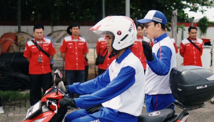 Honda Trio Motor Ajak Orang Tua Terapkan Tips #Cari_Aman Saat Berkendara Bersama Anak