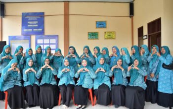 Hal 12 HSS 1 3 klm 12