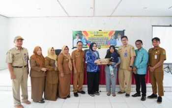 Distribusi Telur untuk Anak Stunting 4 Hal 12 Tapin 35 klm 3