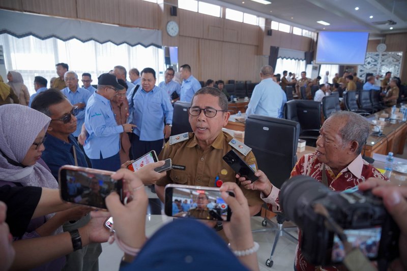 Hal 4 4 KLM Martapura Riam Kiwa