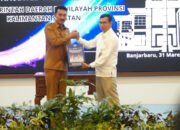 Komitmen Transparansi Keuangan, Bupati Serahkan LKPD 2025