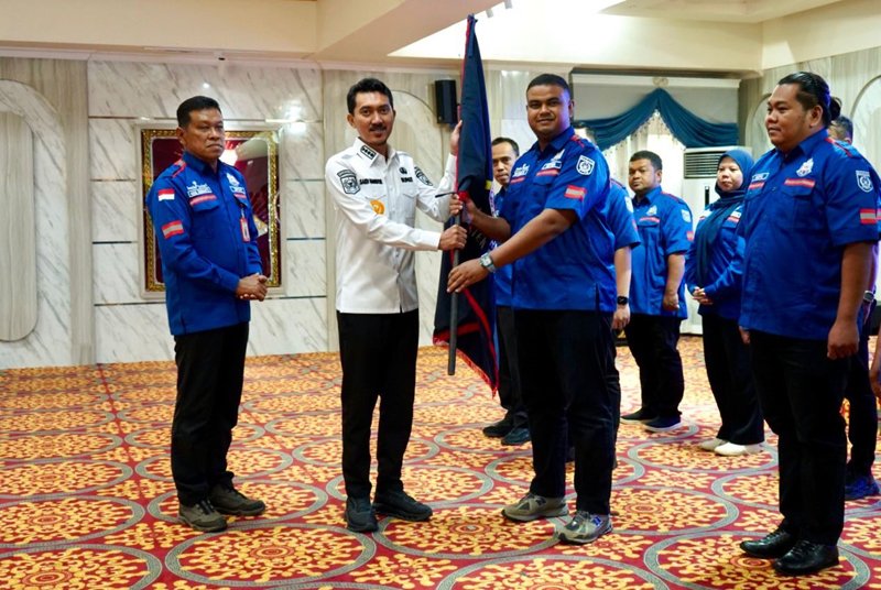 Hal 4 4 KLm Martapura Lantik Bupati