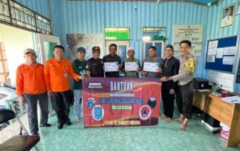 Hal 4 4 KLm Martapura Salurkan bantuan