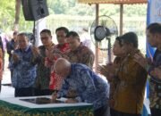 Bupati Kotabaru Hadiri Penandatanganan Prasasti Dermaga Pasar Terapung di TMII Jakarta