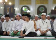 Ribuan Jamaah Hadiri Tabligh Akbar Hanan Attaki di Hari Jadi ke-27 Banjarbaru