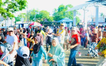 Warga Babirik Antusias ikuti Jalan Santai 5 Hal 9 HSU 4 klm