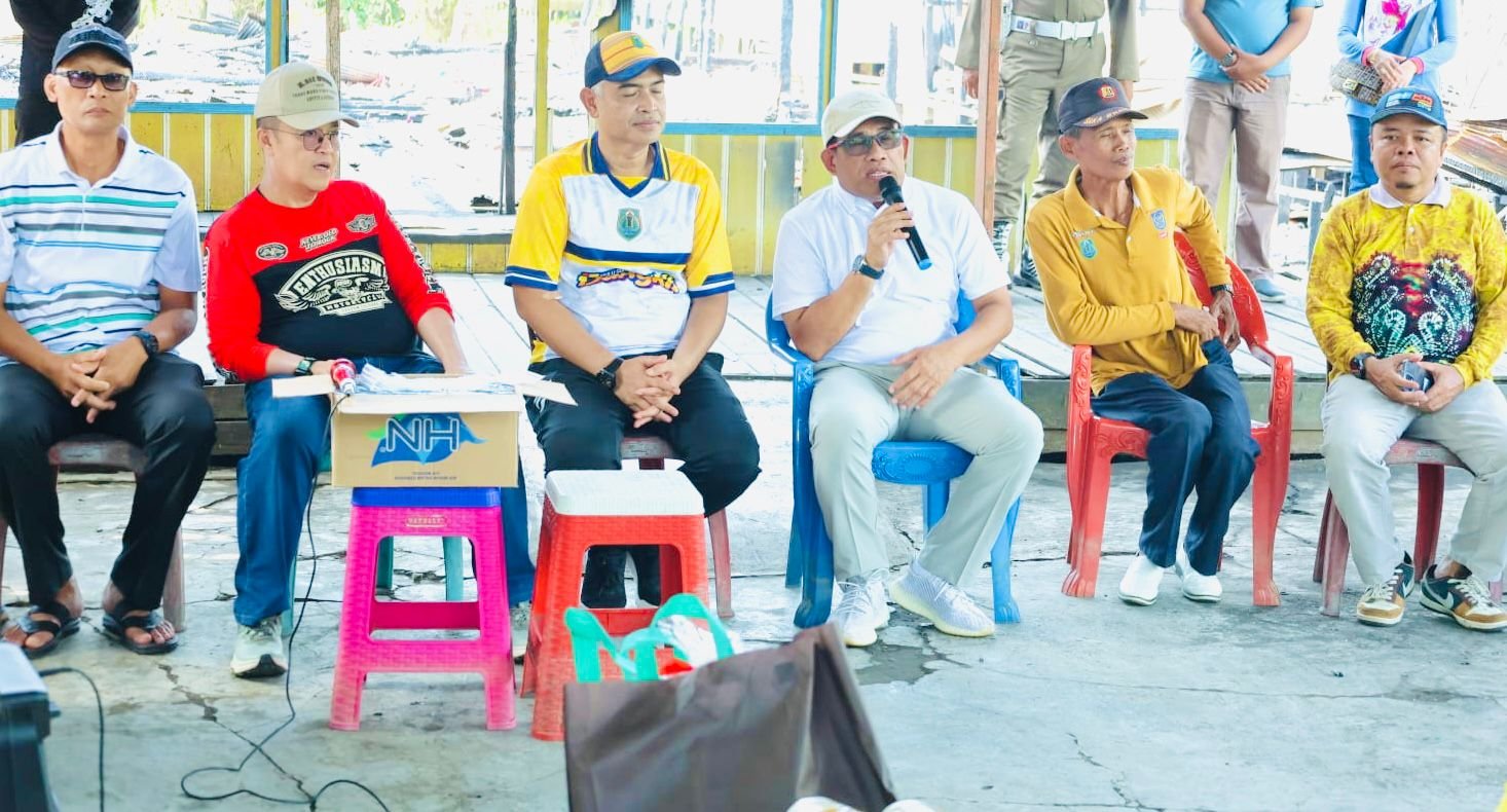 Bupati H. Sahrujani Serahkan Bantuan Kebakaran 1 IMG 20260405 WA0047