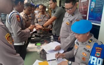 Propam Polda Kalsel Periksa Senpi dan Amunisi di Polresta Banjarmasin, Tekankan Disiplin dan Tanggung Jawab Personel 4 IMG 20260407 WA0039