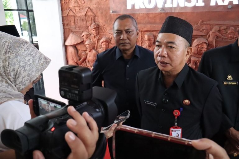 Sekda Kalsel Apresiasi Pelaksanaan Rapat Paripurna DPRD Penyampaian LKPJ 2025 1 IMG 20260411 WA0026