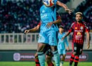 Eksekusi Penalti Lugo Gagal, Persipura Ditahan Persela 0-0