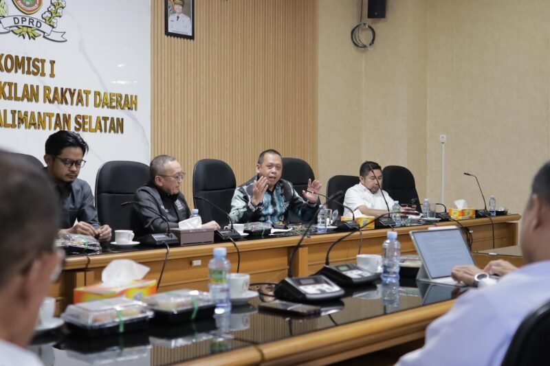 Komisi I Harapkan KPID Kalsel Bekerja Maksimal Ditengah Keterbatasan 1 IMG 20260413 WA0044 scaled e1776089494102