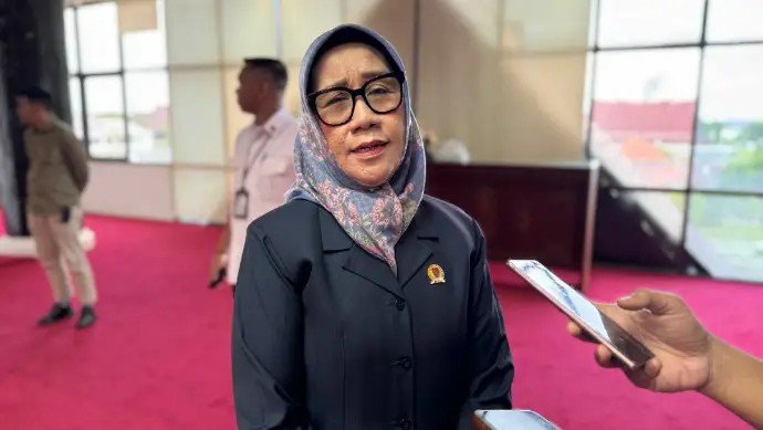 Antrean Panjang BBM Tuai Sorotan Komisi II DPRD Kalteng 1 IMG 20260413 WA0045