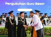 Yuas Elko Hadiri Pengukuhan Guru Besar UPR