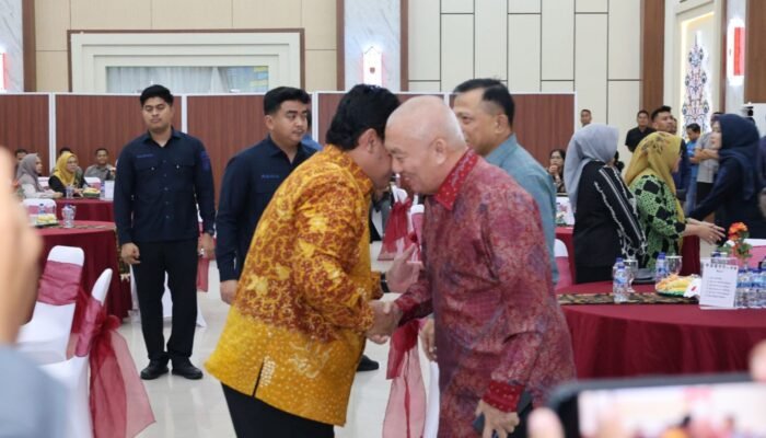 Kebersamaan Gubernur H. Muhidin dan Pangdam XXII/ Tambun Bungai dalam Ramah Tamah Bersama Forkopimda Kalsel dan Kalteng