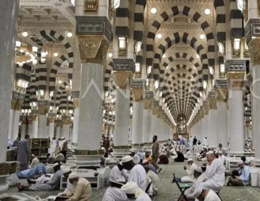 Jamaah Haji Lansia tak Perlu Paksakan Diri Shalat Arbain di Nabawi