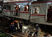 Tabrakan Kereta Api di Stasiun Bekasi, Empat Orang Penumpang KRL Meninggal Dunia