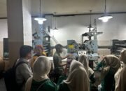 Menembus Dapur Redaksi, Mahasiswa HIMBINESIA UMB Intip Proses Berita Hingga Percetakan