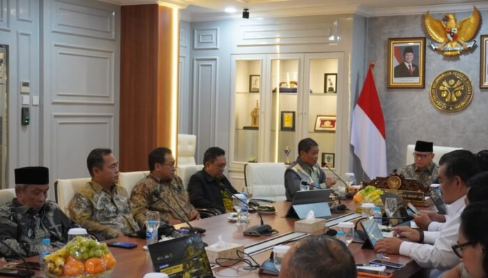 Pertama di Kalimantan, ULM dan KP2MI Sepakat Bentuk Migran Centre