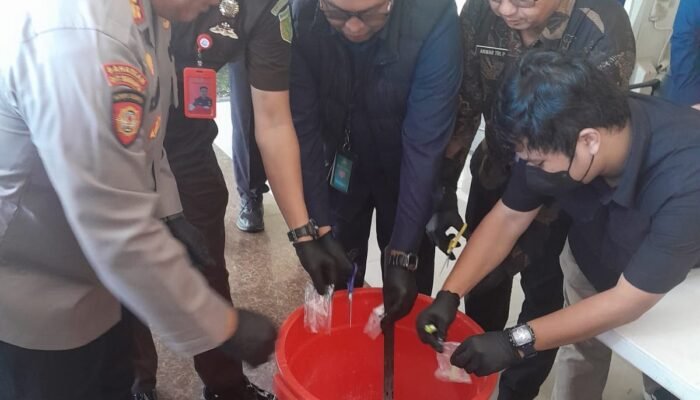 Satresnarkoba Banjarmasin Musnahkan 2,2 Kg Narkotika, 13 Tersangka Diamankan