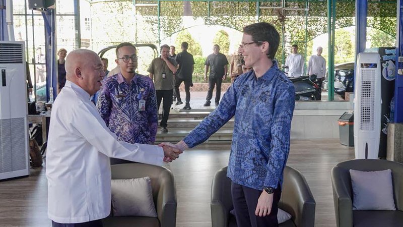 Konjen Australia Todd Dias Berkunjung ke Banjarmasin 1 1 35 klm Kontrak Pemprov 22 Gubernur H Muhidin terima kunjungan Kepala Konjen Australia