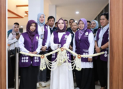 Resmikan Sekretariat Baru TP Posyandu Kalsel