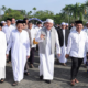 Gubernur dan Wagub Kalsel Bersama Ribuan Masyarakat Muslim