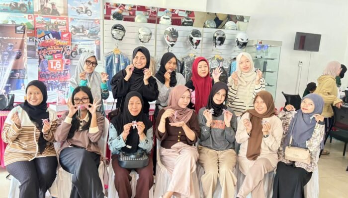 Honda 2 Naga Gelar Ribbon Keychain Class Bersama Masyarakat