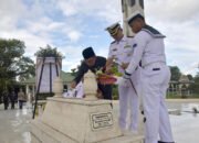 Pemkab HSS Ziarahi Makam Hasan Basry