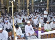 Wabup Salat Idul Adha Bersama Warga Daha