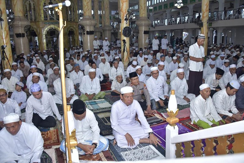 Wabup Salat Idul Adha Bersama Warga Daha 1 Hal 12 HSS 3 klm 17
