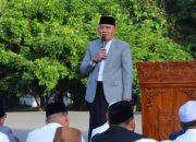Wabup Salurkan Sapi Kurban untuk Lansia di Sungai Bakar