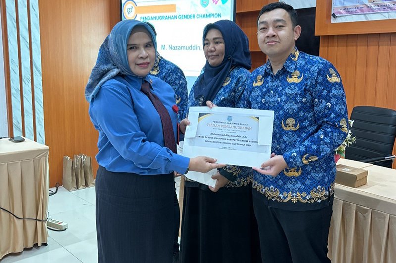Hal 4 4 KLM Martapura Gender Champion
